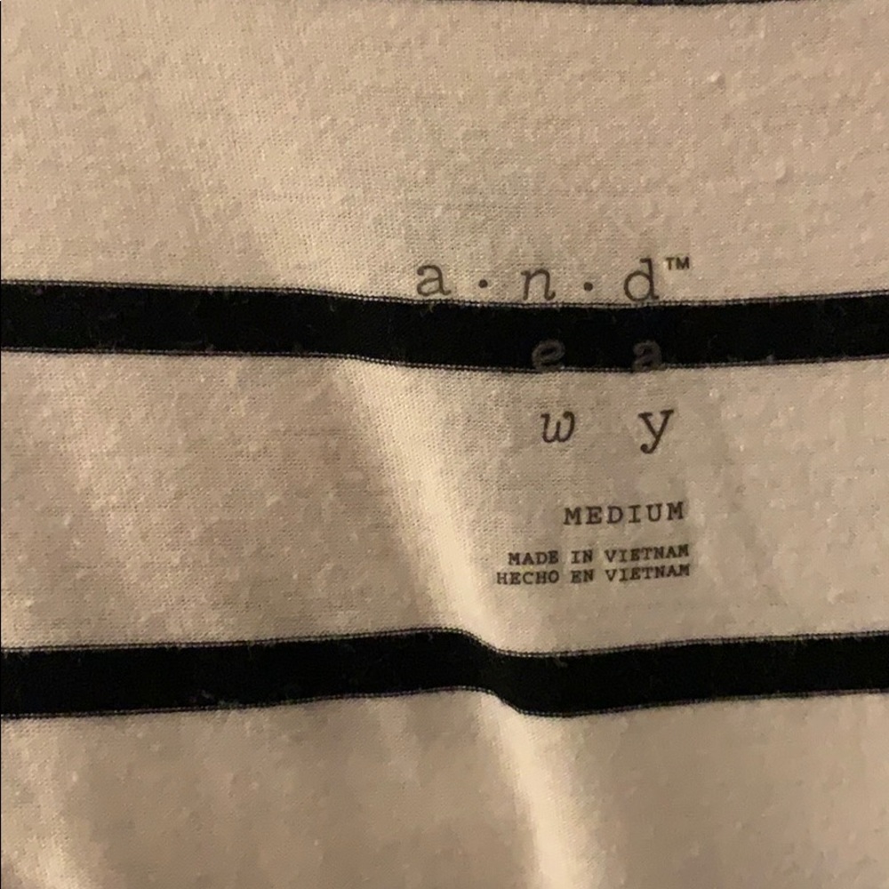 Top - Picture 2 of 3